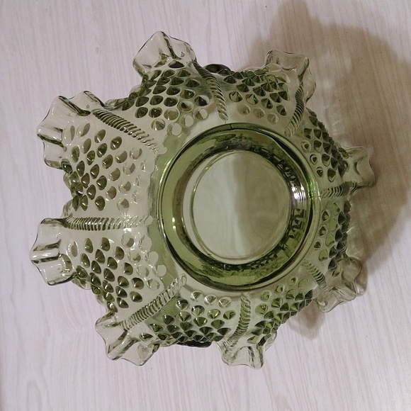 Vintage Fenton Hobnail Citrine Green Glass Basket - Picture 4 of 4